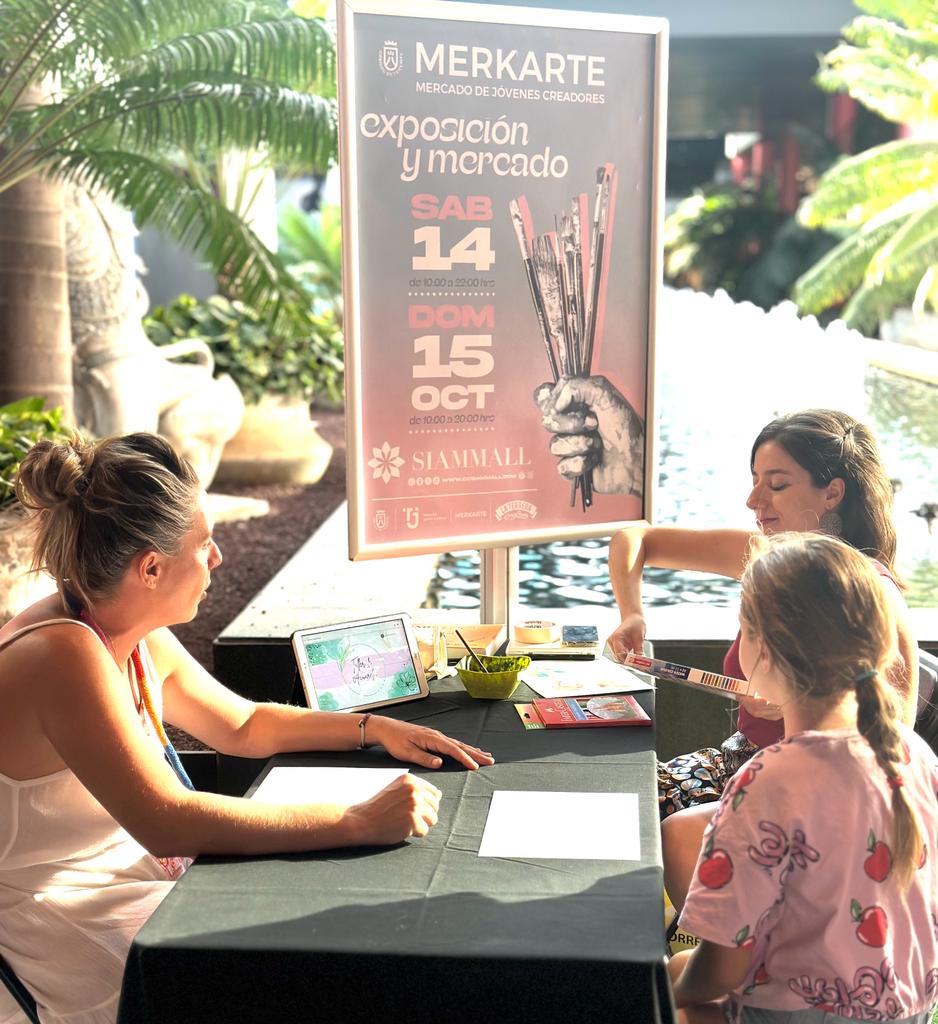SerafinMesa's tweet photo. ¡Hoy, hasta las 20h, Feria de #Merkarte en @SiamMallTF!
✅Exposición de obras de artes.
✅Punto de venta.
✅Talleres artísticos.
🤔¿Qué mejor plan de domingo? 🤔
#CabildoCercano #TenerifeJoven #Arte https://t.co/RCe5eOxEeU