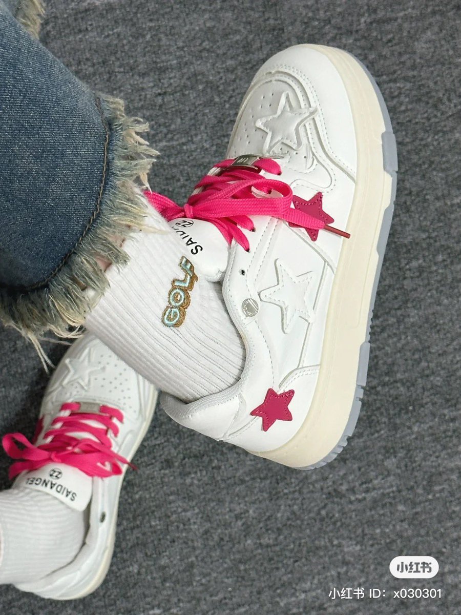 lebihcerah's tweet image. cool shoes

— a thread