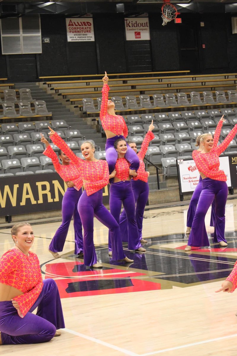 jpsspiritsquads's tweet photo. Congratulations to Jonesboro High Dance Team for receiving 1st place in Pom, Hip Hop and Kick today at the Jonesboro Dance Invatational! Additional awards were Overall Pom technique and Best Choreography Award for their Kick Routine! https://t.co/bPspdixuth