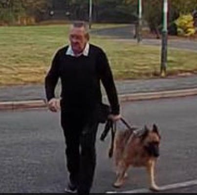 Protect_Wldlife's tweet photo. 🚨 HELP CATCH THIS SCUMBAG - LEAMINGTON SPA 🚨

Elderly dog walker is caught on doorbell camera KICKING innocent Lenny before the beloved pet died.

Anyone with info please contact the police or the RSPCA's appeals line on 0300 123 8018. @RickyGervais https://t.co/125Kh5aGXa