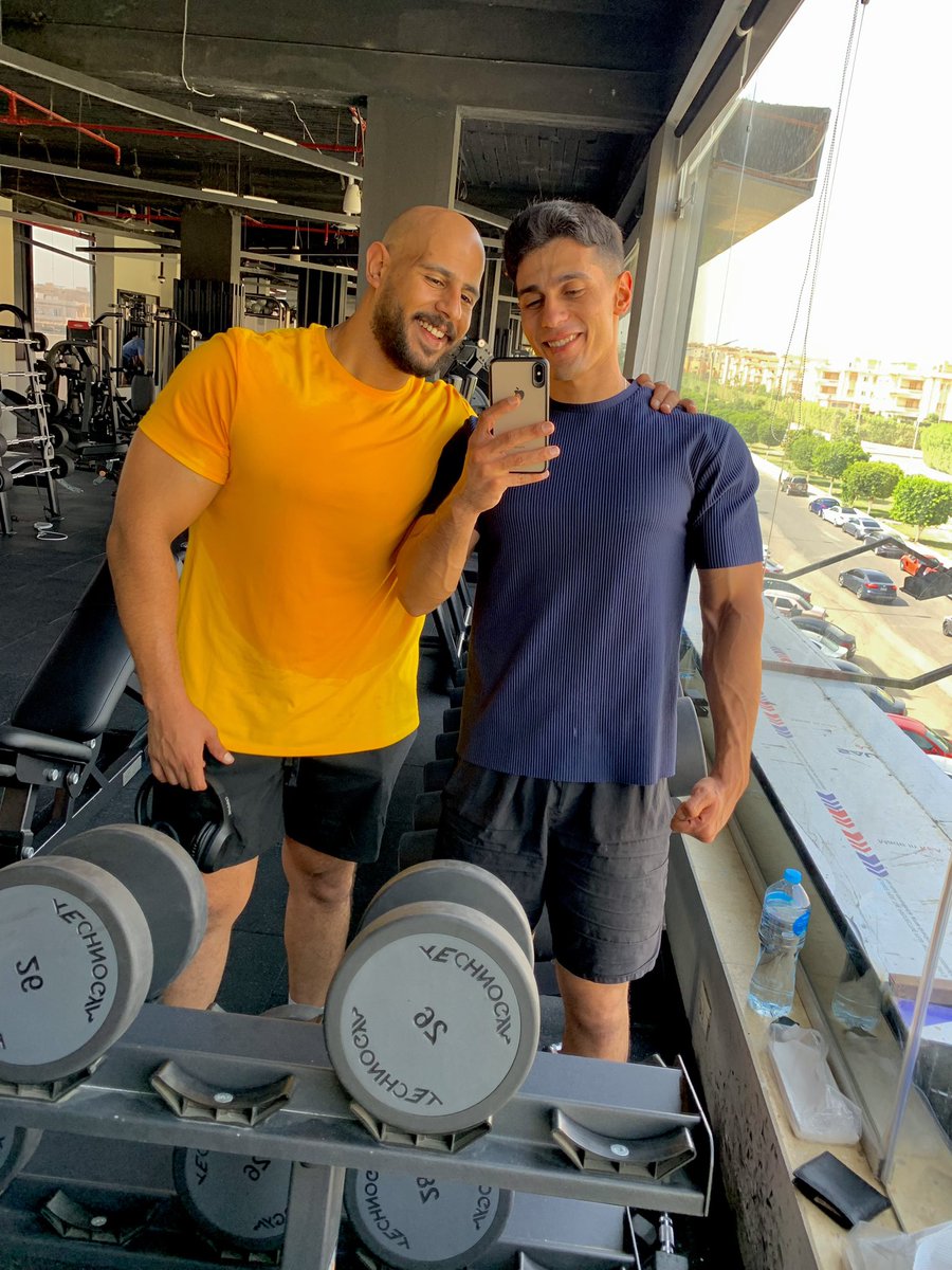 ادعوا لإيهاب جابر المسلمي بالرحمة و المغفره

والله مافيش كلام يوصف اللي جوايا لحد دلوقتي مش عارف اصدق إنها خلصت كدة! أنت والله اطيب و اجدع شخص في الدنيا و أي حد اتعامل معاك عارف ده و أنت أكيد سايبله حاجة حلوة في حياته

 أه أنت مشيت بس أنت دايمًا في قلوبنا و ربنا يرحمك و يصبرنا