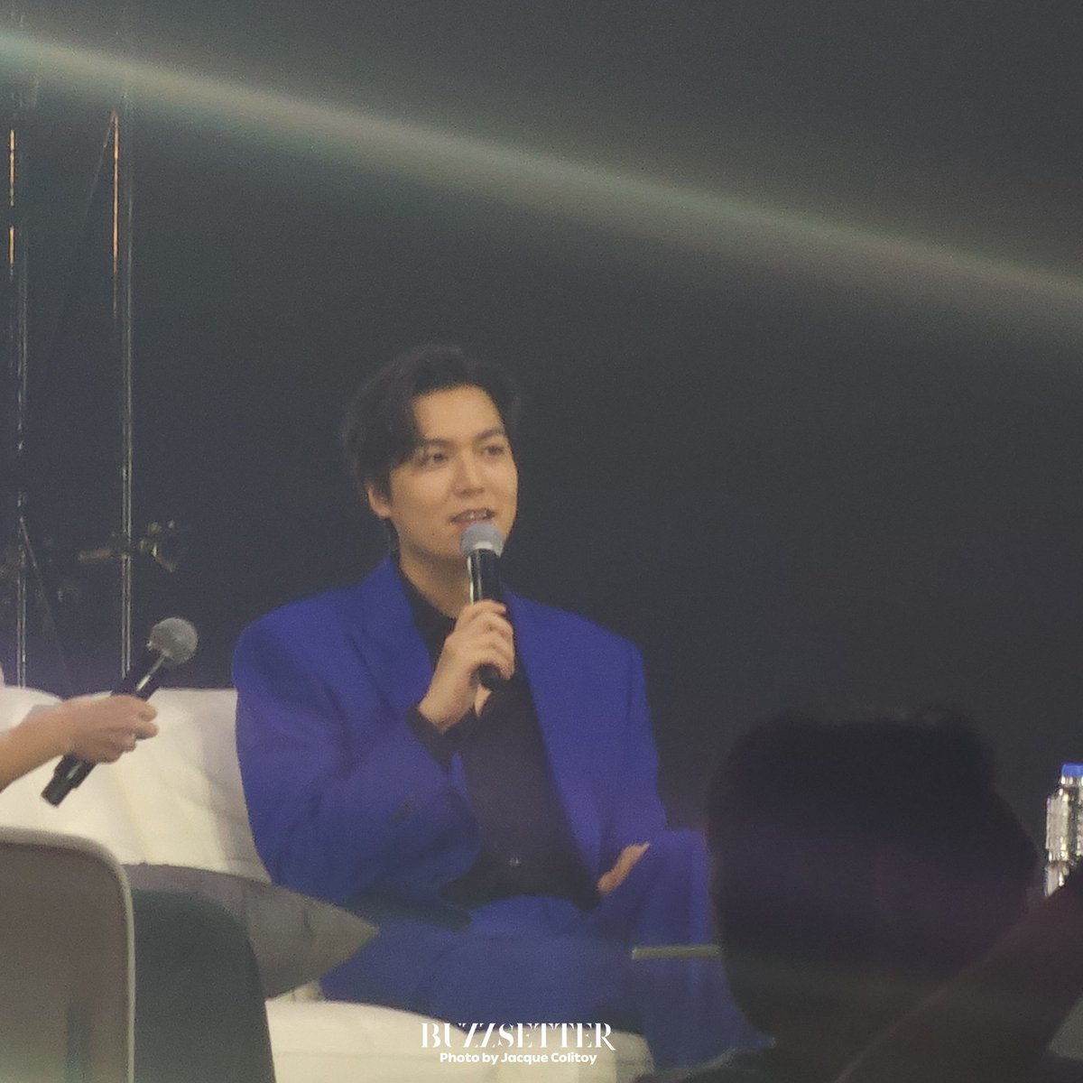 buzzsetter_'s tweet image. 𝐇𝐀𝐏𝐏𝐄𝐍𝐈𝐍𝐆 𝐍𝐎𝐖‼️

Lee Min Ho is now on stage!

#LeeMinHo #actorleeminho
 #LeeMinHoForSMDC #LeeminhoinManila2023