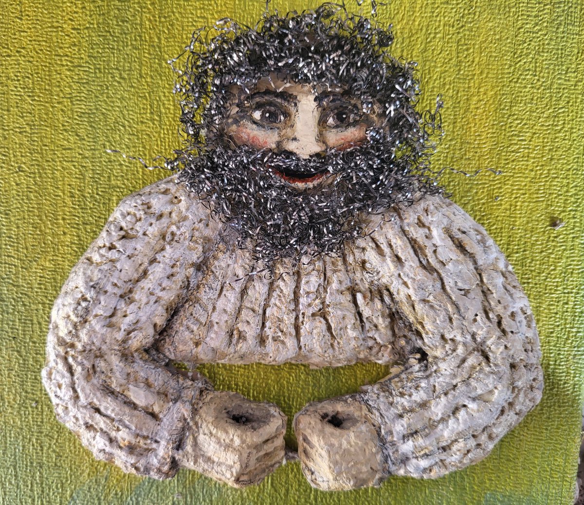 Friend or foe??¿?? He means business, whatever  he is! #recycledart #reducereuserecycle♻️ #recycledmaterials #paperpulp #papiermâché  #welshart #quirkycharacters #WIP