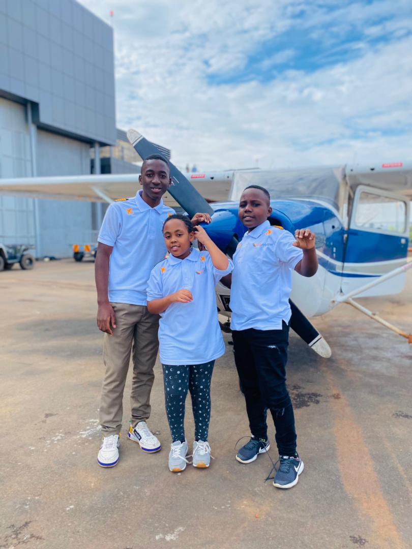 das_aviation's tweet photo. Ready for a bird's-eye view like no other? Join the DAS Little Aviators’ program this December for an air experience and witness the world from above! 🌍✨ Don't miss out on this extraordinary adventure. 
Reserve your spot now!
Contact: 0776159598
 #LittleAviators #ScenicFlight https://t.co/Q5loBGcQbs