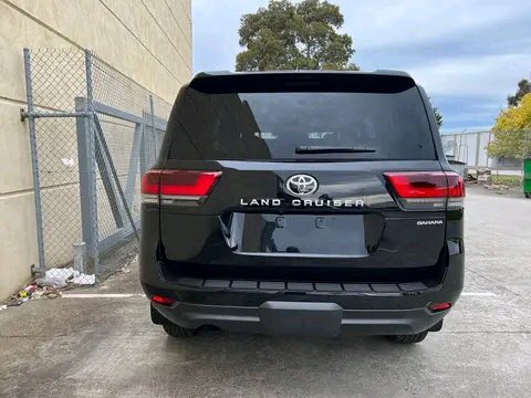 Sir_vic68's tweet photo. Hello big people I have this master piece Ride if you don’t mind come take it at a very affordable price #just_800M slightly #negotiable_cash_deal. Transactions in Centenary Bank 🏦 #future_clients #victor_motors_ug #call_0757758016_0785602317 for more information #its_2023 model https://t.co/PFQBvGmiO0