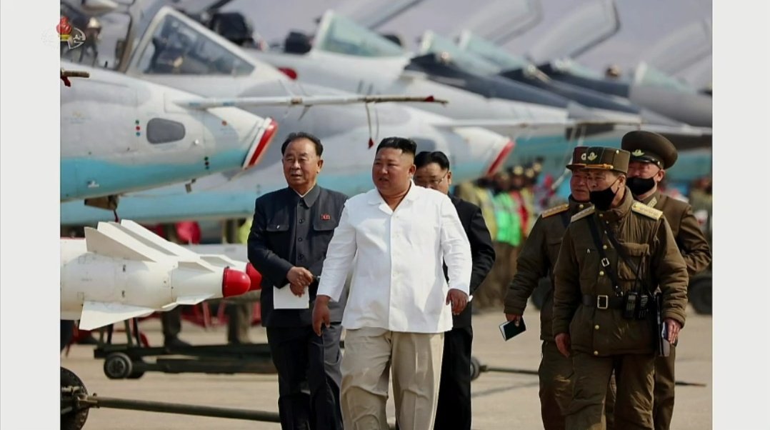 朝鮮人民軍bot tweet media