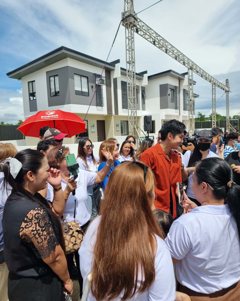 Robi Domingo tweet media
