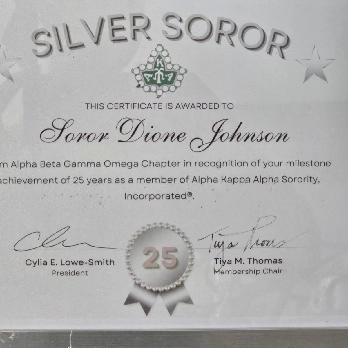 DocDione's tweet image. Who knew-25 years come next month this is where that bright-eyed and bushy tailed young girl would end up? THIS PLACE. It has always been and will continue to be my pleasure to be SUPREME IN SERVICE T0 ALL MANKIND.

#ALWAYSASERIOUSMATTER
#FALL98
#DEUCE
#SMILEY