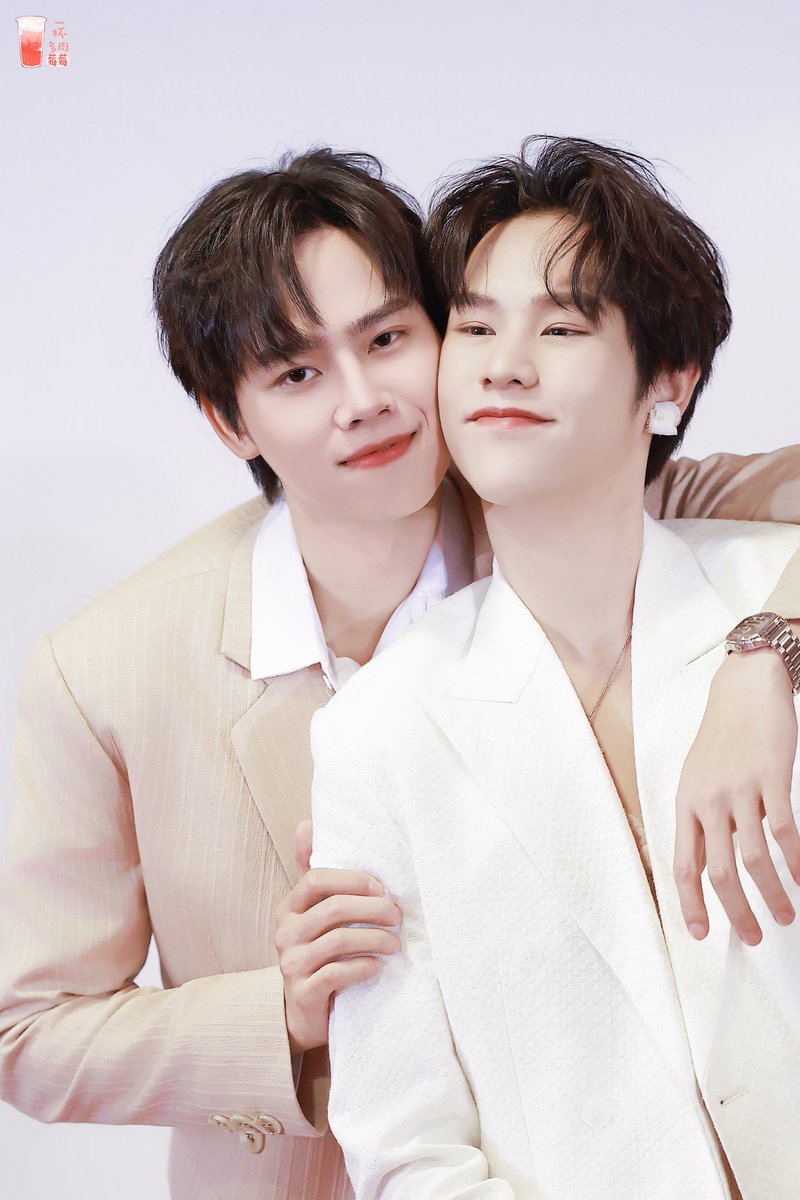 PICO_KST's tweet photo. 15.10.23📸
😘😘😘
@sunnywnrt @pakfaiiii 

#SunnyPakBWLovelyDay
#sunnywnrt #pakfaiiii #WeddingPlanTheSeries https://t.co/njxDRzpvw8