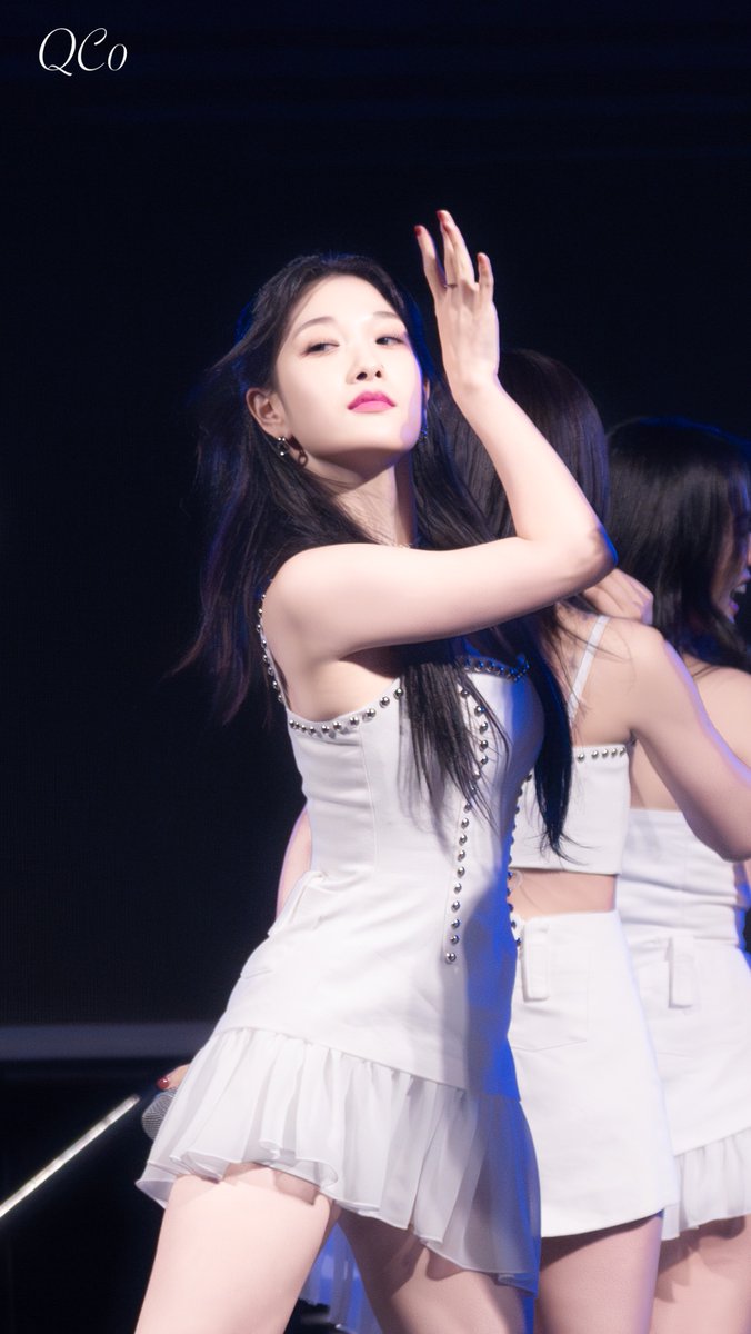 QC00514's tweet photo. 230923 이서연 HQ   

#fromis_9 #프로미스나인 #이서연 #im_theyeon https://t.co/oc4Q8MCZK1