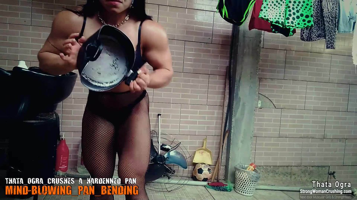 CrushingWoman's tweet photo. 🔥 Witness the POWER of Thata Ogra! 💪💥
🎥 Watch her CRUSH a hardened pan like it's nothing!
💻 Join us at https://t.co/JwM7zmYDfX for MORE feats of strength! 💪🔥
#MuscularWomen #FeatsOfStrength #femalebodybuilders #musclewomen #strengthdisplay #featsofstrength #metalflexing https://t.co/d02KAZaJAT