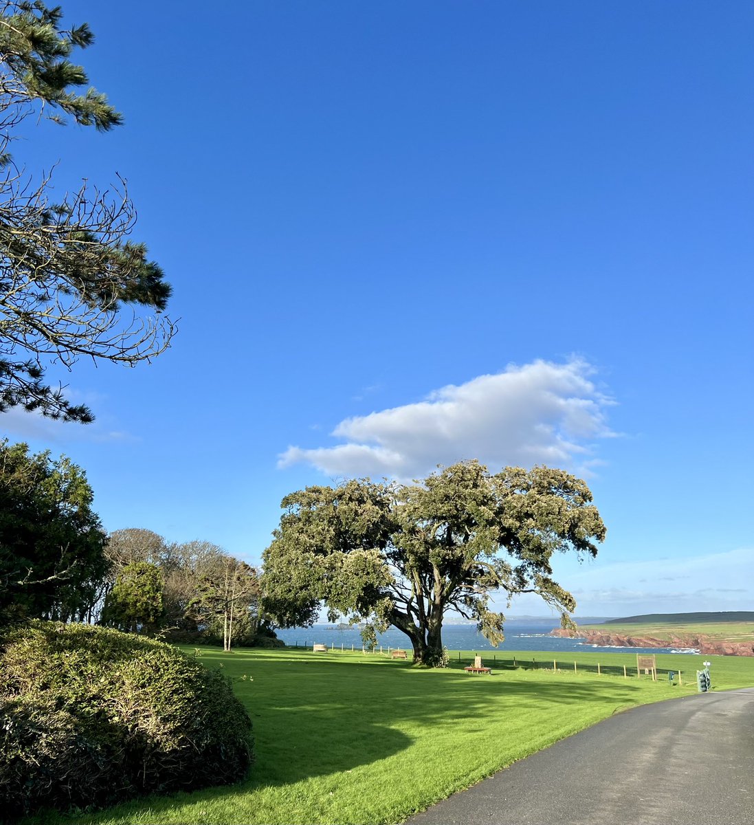 SamBobHaydon's tweet photo. Welsh weekend away with our lovely friends.   St Brides Castle, can I stay forever please?! 🏰☀️🌊🫶 #castle #beach #seaair #sunshine #friends #fun #fabulous https://t.co/WikWensyFP