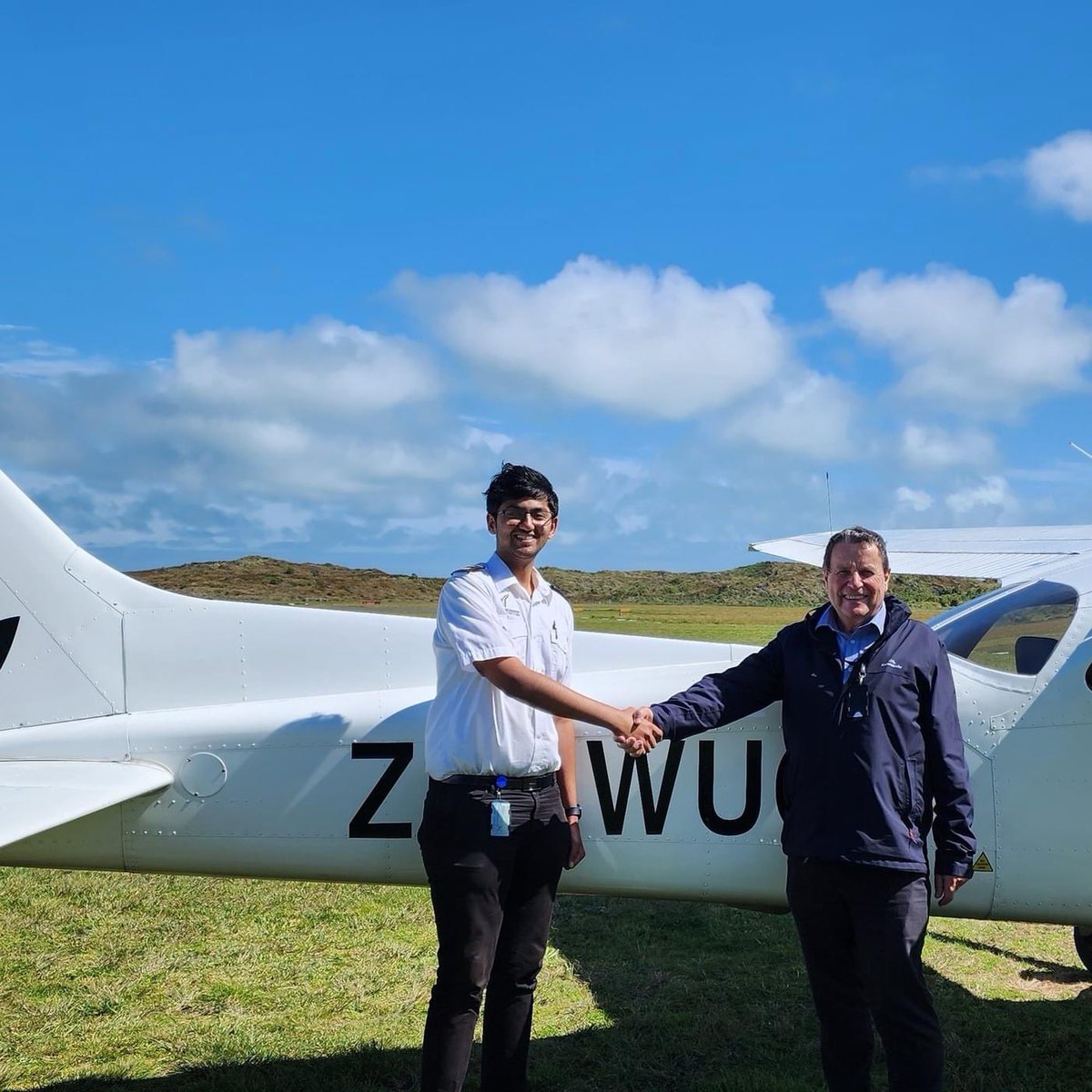 RuleFlight's tweet photo. Congratulations Praneeth on successfully achieving your CPL and earning those well-deserved wings!
#CPLSuccess #cpl #pilot #pilotlife #pilottraining #aviation #aviationlovers #aviationdaily #flyhigh #fly #flying #aviators #aircraft #aeroplane #flyhigh✈️ https://t.co/drYPEoQS4n