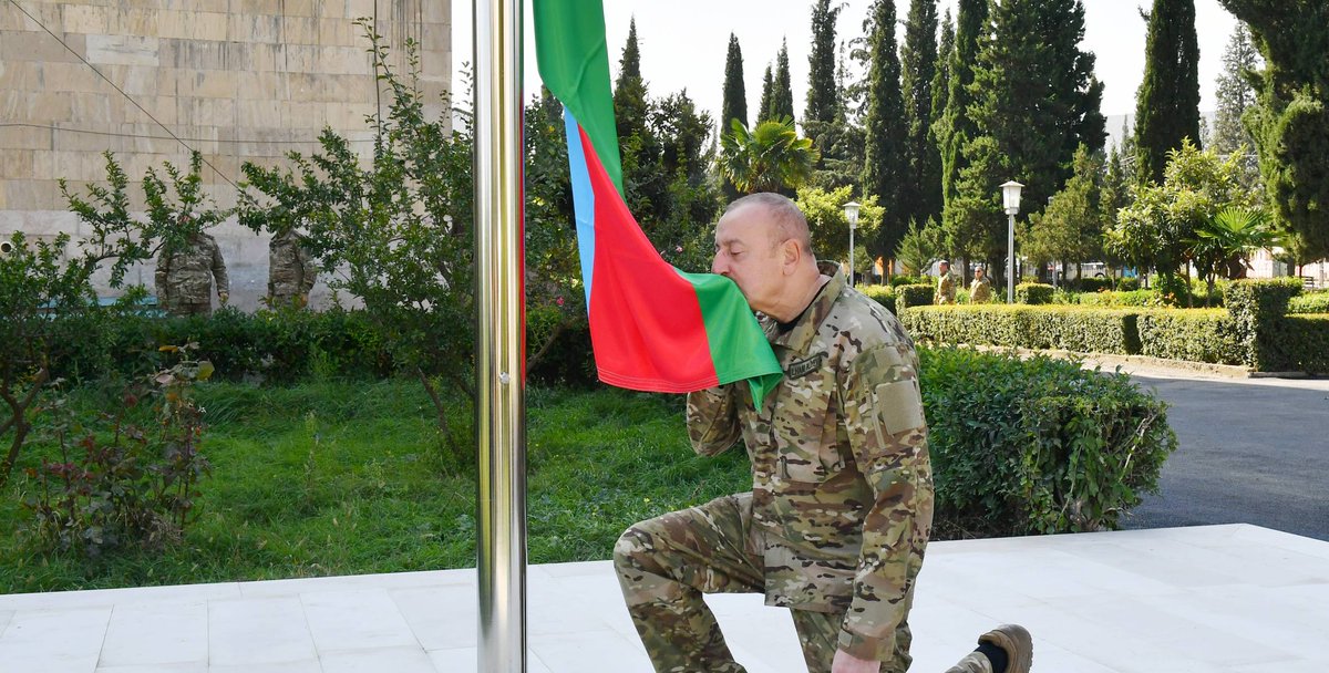 15 oktabr kuni Ozarbayjon Respublikasi Prezidenti Ilhom Aliyev tomonidan bosqindan ozod etilgan Xonkendi, Xo‘jali, Ağdərə shaharlari va Asqaron qal’asida Ozarbayjon Respublikasi Davlat bayrog‘i ko‘tarildi