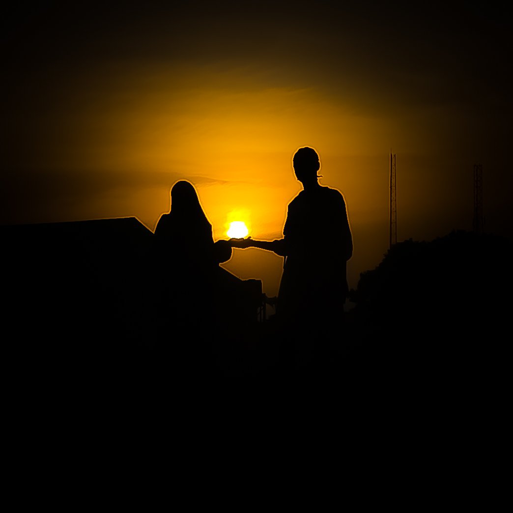 _arowona's tweet photo. Our love, an eternal flame, just like the sun.
Shot on: @XiaomiNigeria redmi note 11s.
Edited on: @Lightroom

This is my entry for the #EmbraceEmotionsCaptureFeelings by @XiaomiNigeria.  When you see this post, please, like, comment, repost and follow @XiaomiNigeria 🥺 https://t.co/3J3wMYImXL