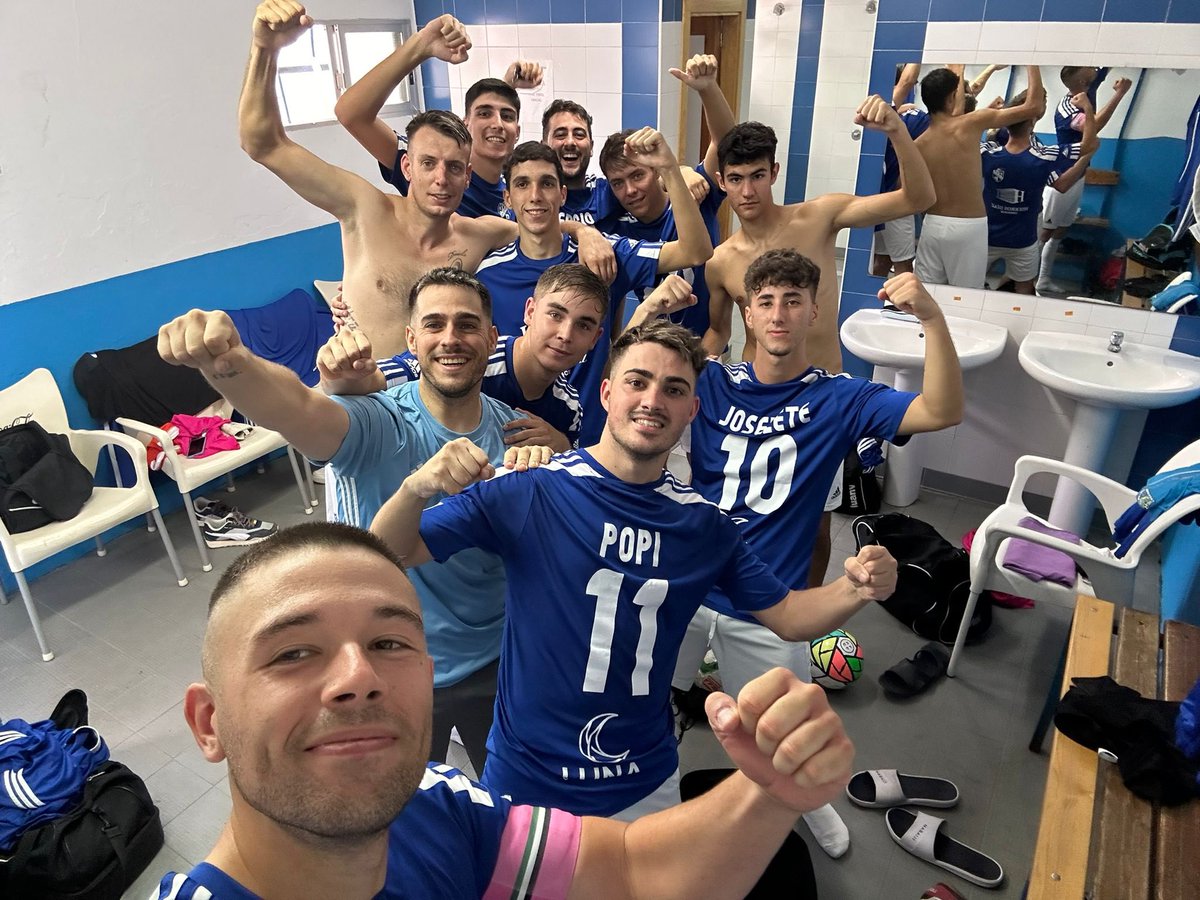Cpdonbosco's tweet photo. ✅El equipo 🆂🅴🅽🅸🅾🆁 🅵🆄🆃🅱🅾🅻 🆂🅰🅻🅰 se coloca en lo alto de la clasificación tras la segunda victoria consecutiva.⚽️ https://t.co/A0gL3BsWLi