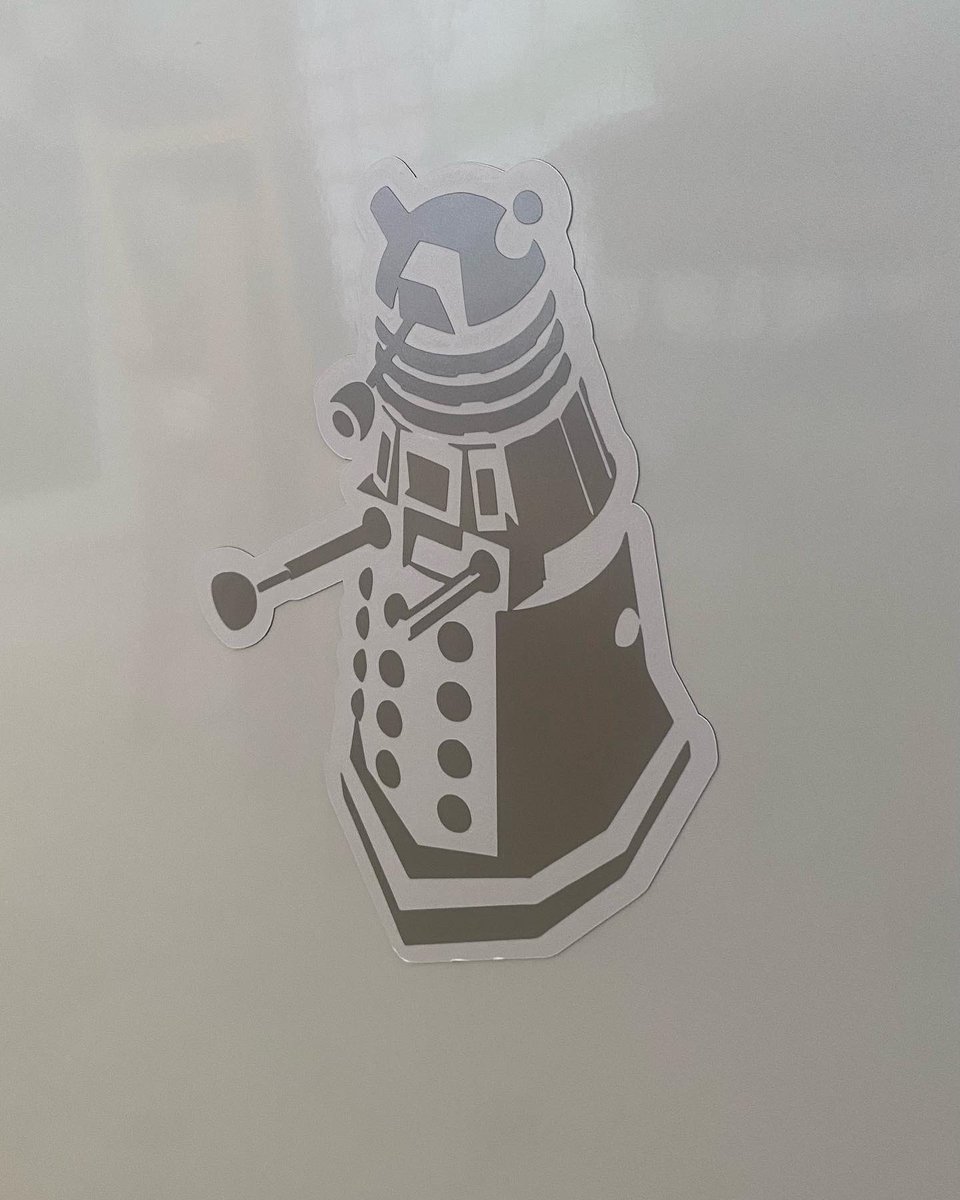 PRGraphicsJY's tweet image. Fridge magnets.
Vinyl on magnetic backing