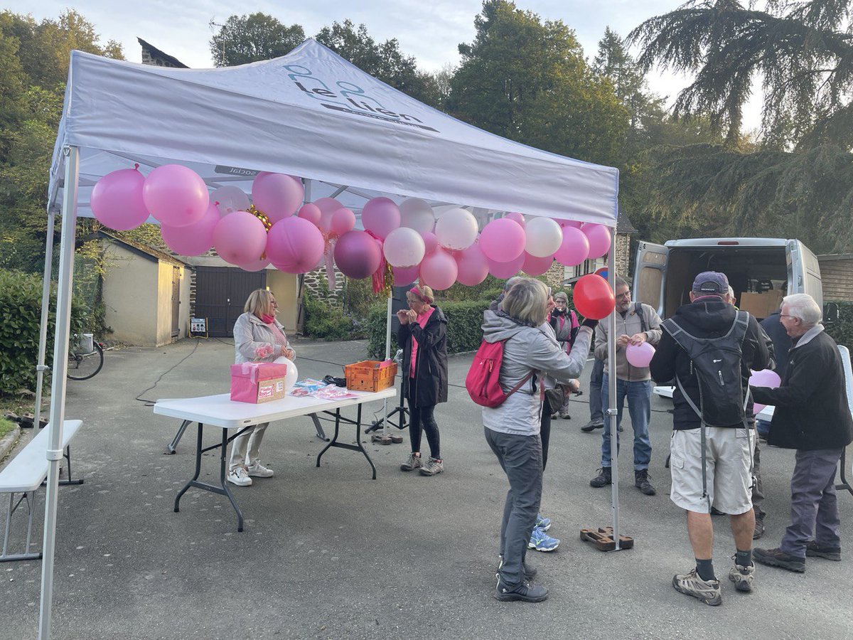 #OctobreRose 1ere fois à <a href="/saintberthevin/">Saint-Berthevin</a> près de 300 personnes marchent ce matin sur notre magnifique site de Coupeau <a href="/MurielleMillet/">Murielle Millet</a> 🙏👍👏👏 <a href="/SGT_Corinne/">Corinne Segrétain</a> <a href="/MaitreShikamaro/">Shikamaru Sensei</a>