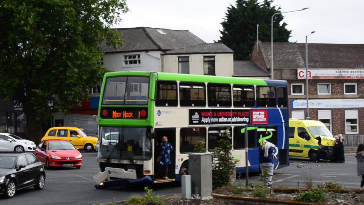Preston Bus Fail tweet media