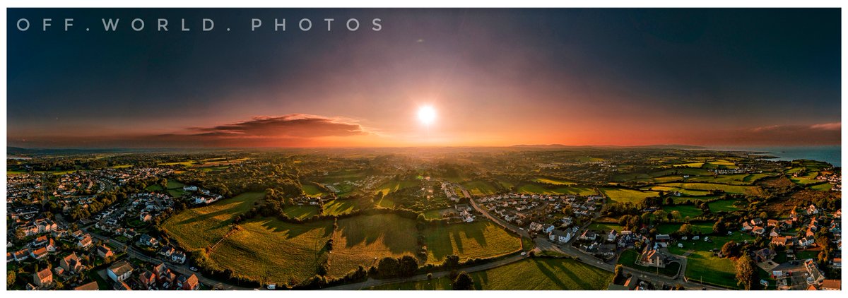 Benllech #sunset #SundaySunsets <a href="/MadHattersNYC/">Mad Hatters NYC</a> 
--------------------
#Autumn #drone #photography #anglesey #ynysmon #northwales #gogleddcymru #wales #cymru #panophotos #sunset