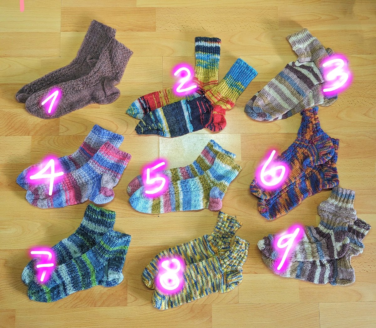 Fnrfle's tweet photo. ES IS WIEDER SELBSTGESTRICKTE SOCKEN ZEIT 

MAMER KYLO HAT SO VIEL GESTRICKT FÜR EUCH

Ihr kennt das Spiel:
Größe 38-40, PayPal, 12€ Versand inklusive!

DMt mir mit den Paaren die ihr wollt 🧦

ReTweet gerne gesehen DANKEEEE https://t.co/Vzk3zmRy3A