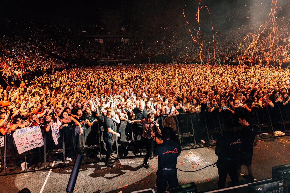 LTHQOfficial's tweet photo. Paris, France. 14.10.23 #fitfworldtour https://t.co/ytAsoHeSlW