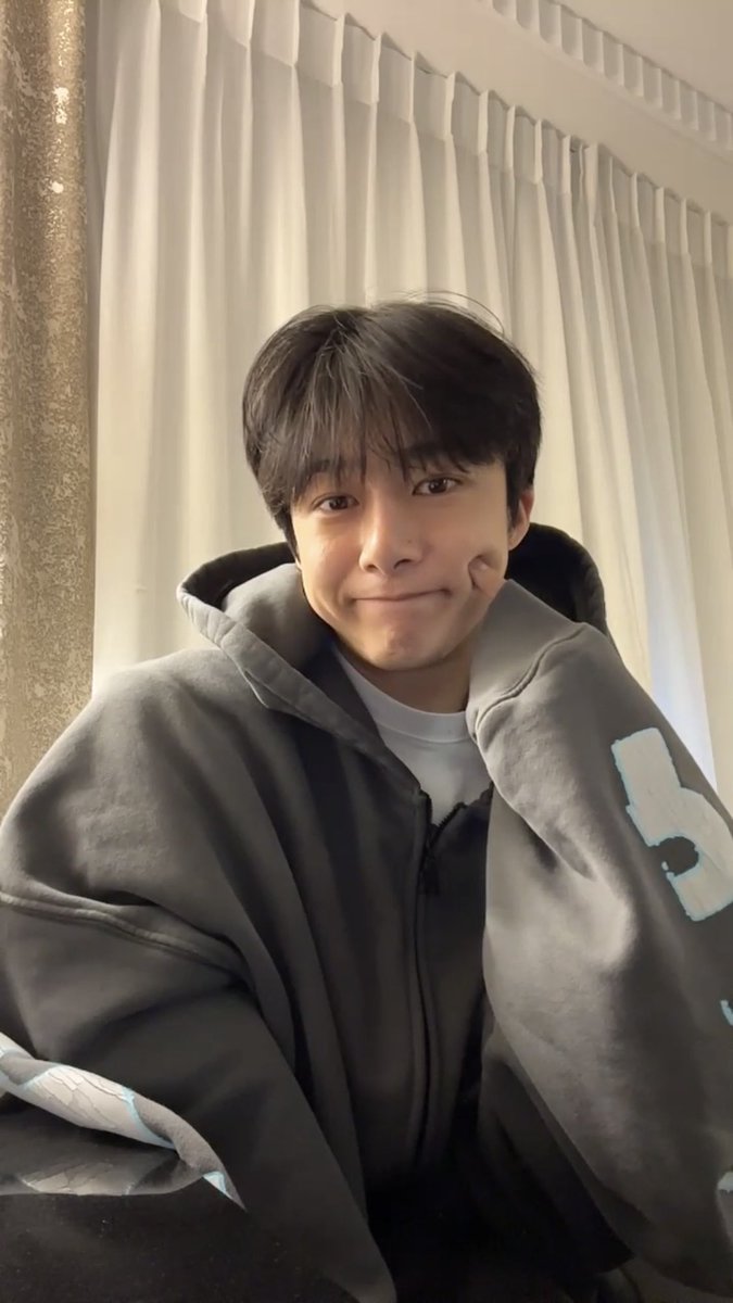 취향의 형원🎗 tweet media