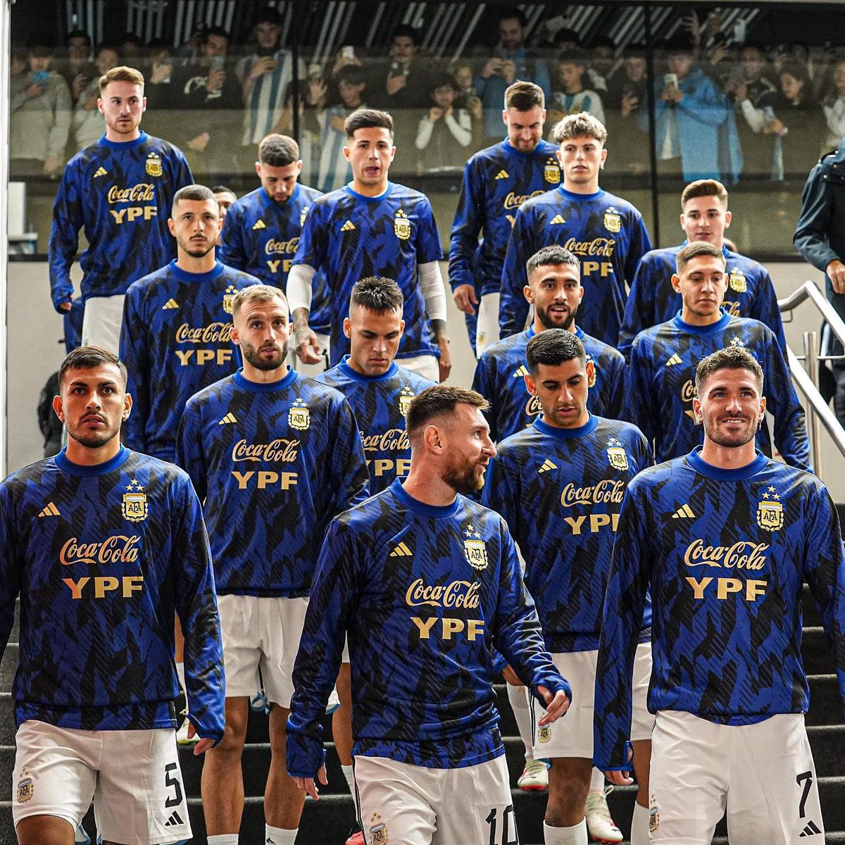 noncontextfooty's tweet photo. https://t.co/b1i2arImhv