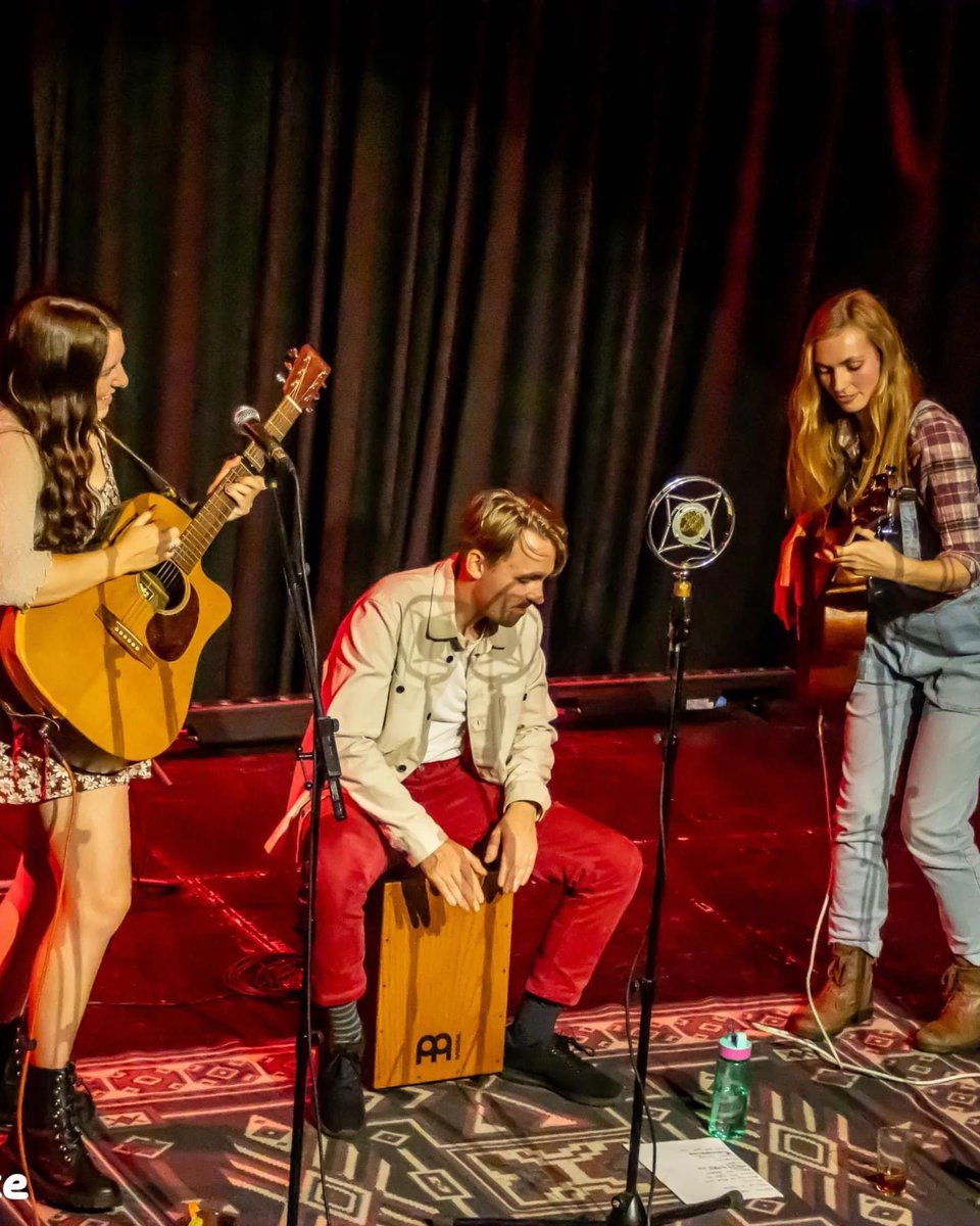 CosmicXposure's tweet photo. A big thank you to @TrueFoxes and Old Baby Mackerel for a SOLD OUT gig on Friday #truefoxes #oldbabymackerel #acornpenzance #concertphotography #penzance #cosmicxposure https://t.co/D6Q9ae7AbE