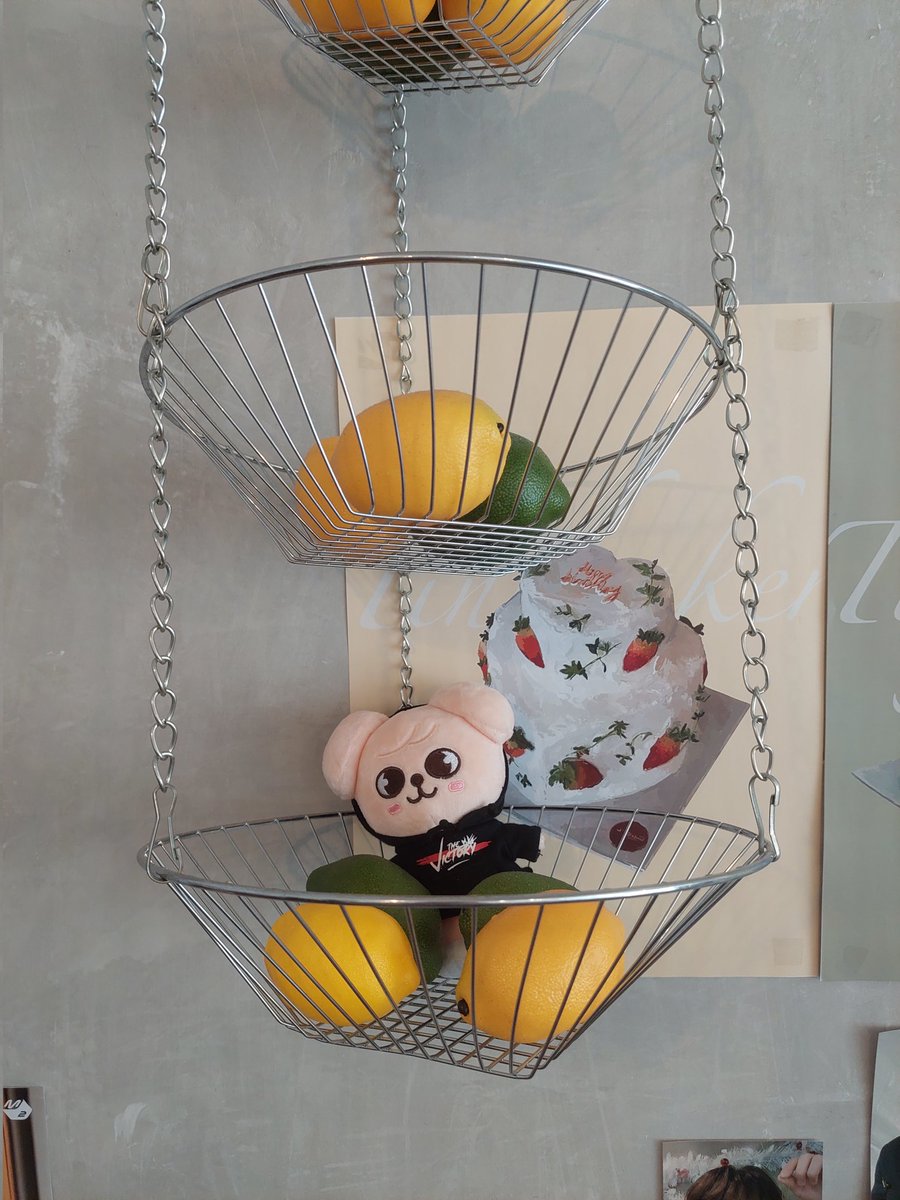 keloyiiii's tweet photo. Had a fun time with @_Lyricxl_ at the #AutumnWithMC cupsleeve event today, Thank you for organizing 💖 and I love the cafe, its so pretty 🤩🤩🤩 https://t.co/RNePibK8Op