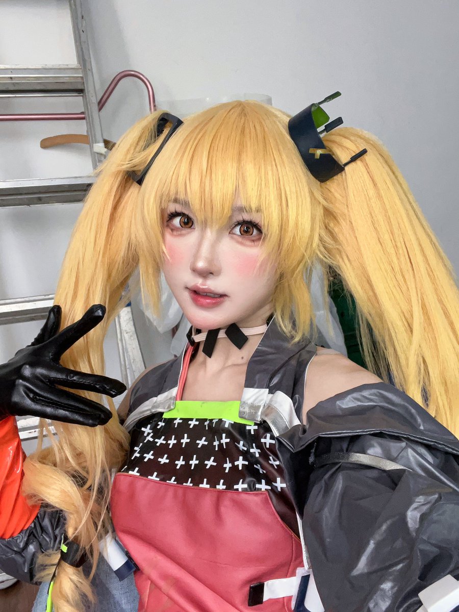 金髪ツインテール https://t.co/FCxjS0OJuK