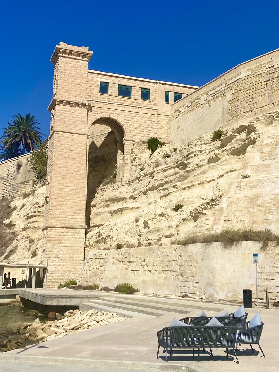 davidaflo's tweet photo. #Fun #Maltese #History #Fact 30. This cot-lift built in 1903 connects a quay in #Kalkara #Malta to Bighi Naval Hospital. In May 1915 during #WWI the lift received the first sick & wounded from the #Gallipoli campaign. Today it lifts visitors to the #Esplora Science Centre. https://t.co/rILlRwEHXj