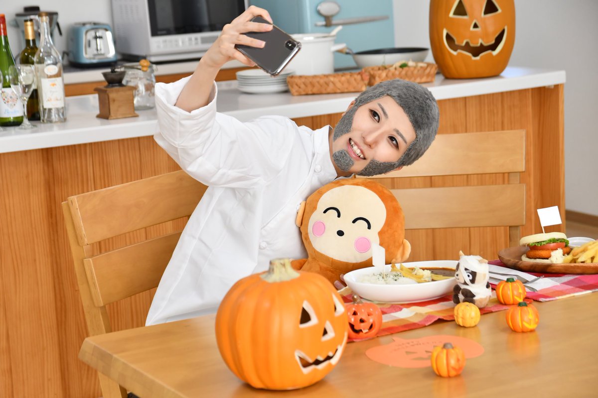 【⚠️金カムコスプレ cosplay】
【⚠️オフショ】

データもらったの嬉しすぎて☺️💕
もんきちと自撮りするｼﾗｲｼ🍬

📸:おにこさん（@025tiger）