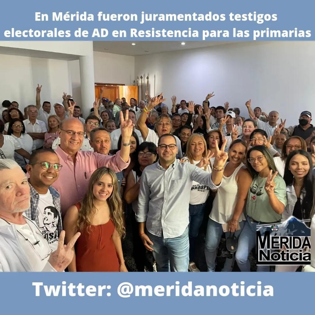 MeridaNoticia's tweet image. Mérida Noticia... ¡Es noticia!

Este sábado fueron juramentados los testigos electorales que estarán presentes en cada mesa electoral el próximo 22/10 en la ciudad de Mérida.

#Mérida #ADeR #EleccionesPrimarias #CarlosProsperi
instagram.com/p/Cya1NSYO6Jy/…
