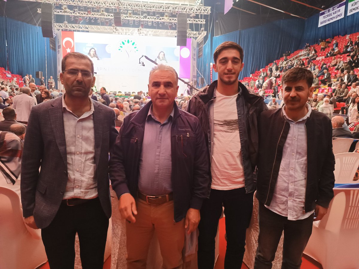 Yeşil Sol Parti Olağan Kongresindeyiz…

Yeni partimiz: Halkların Eşitlik ve Demokrasi Partisi… .

 #HEDEP