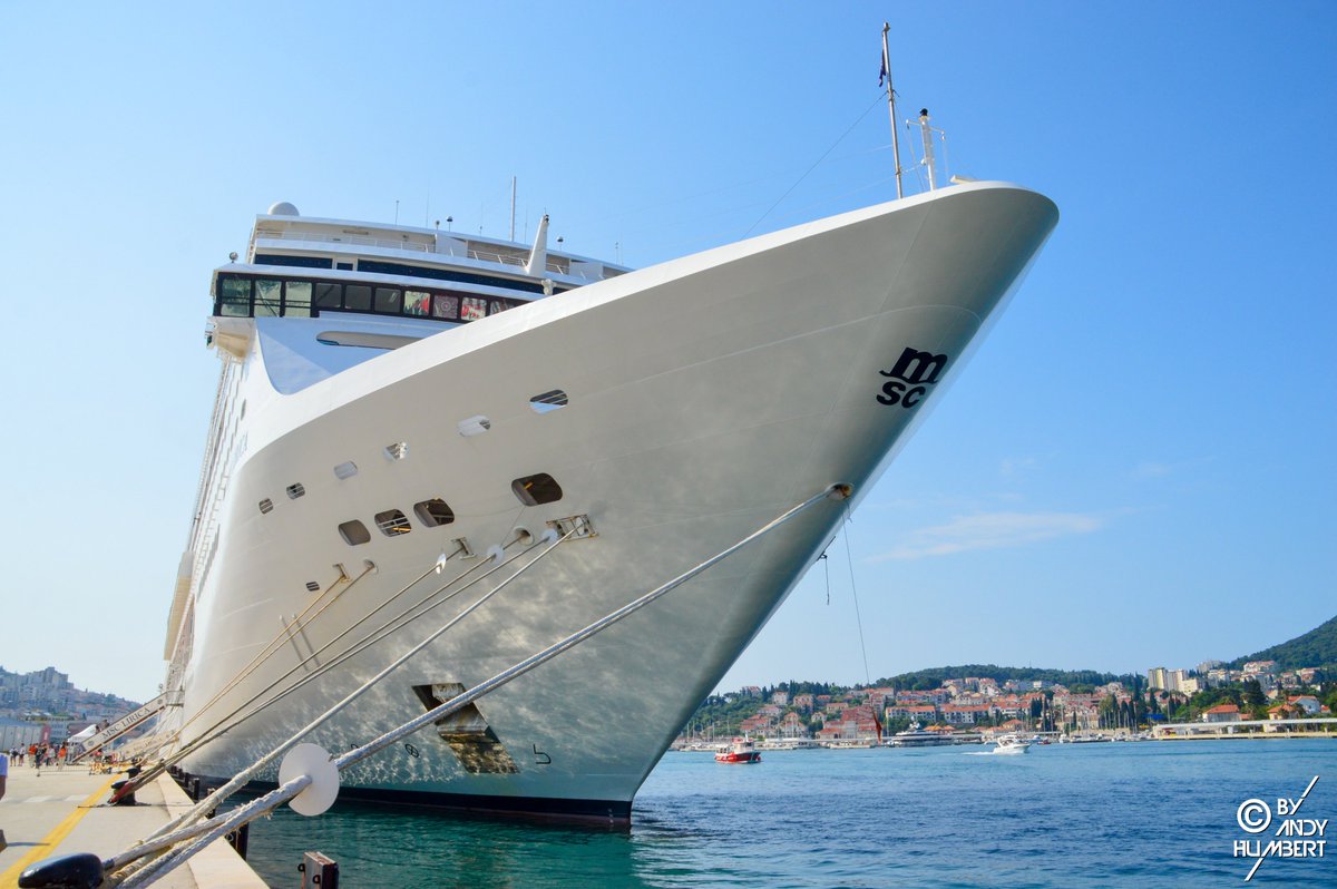 Andy_Humbert's tweet photo. MSC Lirica
Jour 3 🇭🇷 Dubrovnik
Nous vous embarquons aujourd'hui pour une visite de la superbe ville croate fortifiée de Dubrovnik, son vieux port et son téléphérique : https://t.co/7SrGWtYXSD
#msclirica #croisière #dubrovnik @MSCCroisieres https://t.co/z6onE6a44o