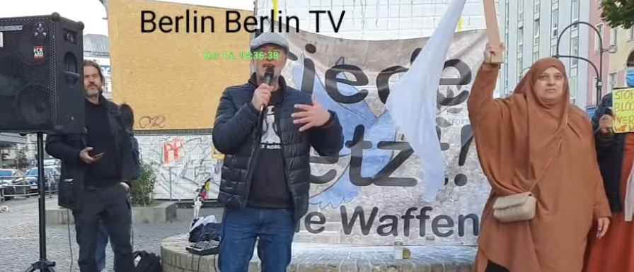 reclaimrosalux1's tweet photo. Gesellschaftliche Spaltung überwinden hat er gesagt.
Verschwiegen hat er das er ein Trottel mit Trotteln vor Ort ist. #b1510
#PutinParade https://t.co/wzifpTiLYM