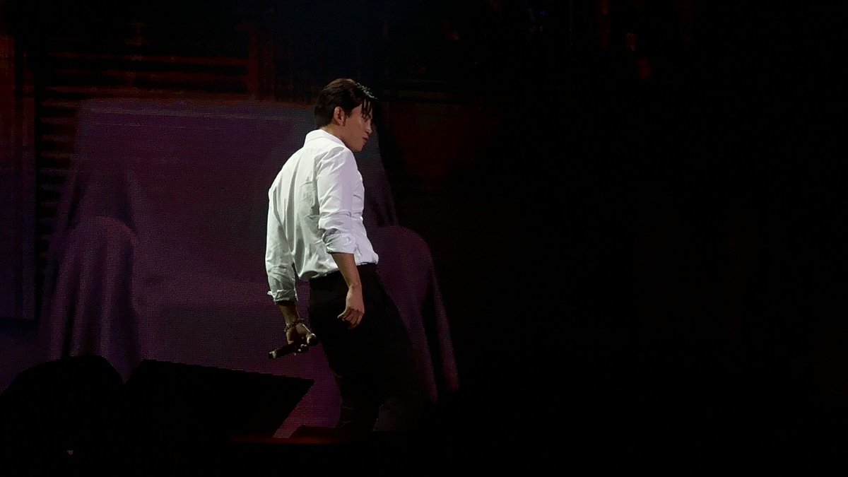 taecachance's tweet image. Can i please please say something without everyone getting mad #TaecyeoninBKK #SpecialTYinBKK #GodHelp