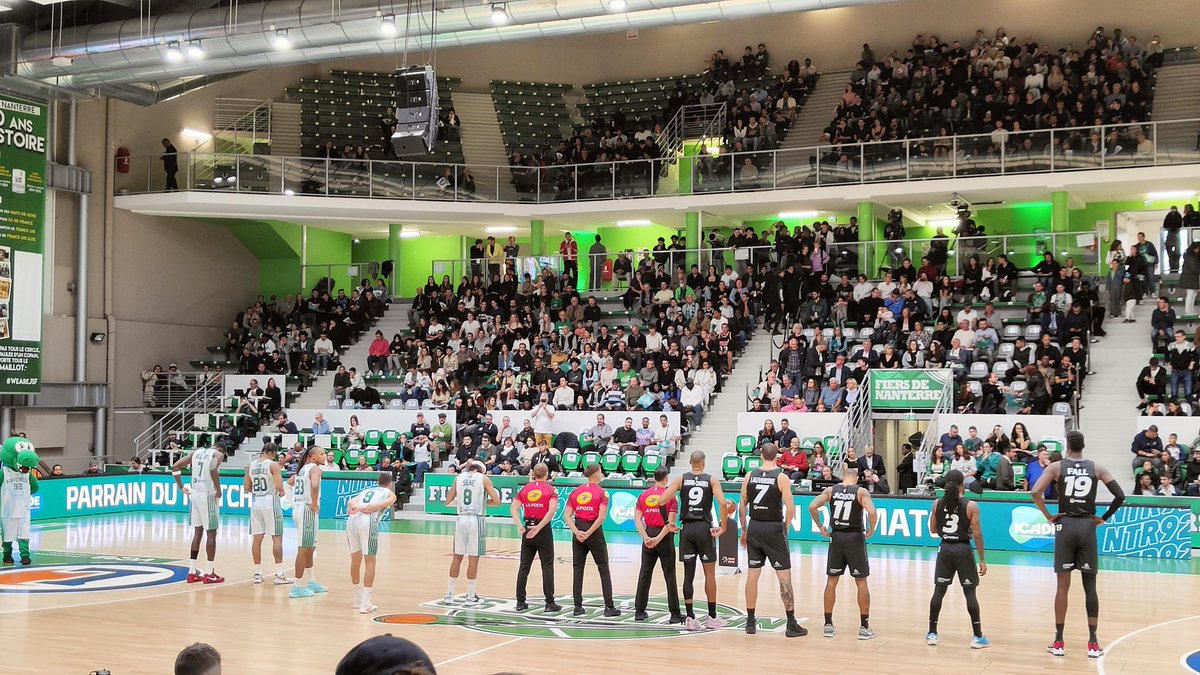 Yori2k's tweet photo. Confrontation de haut niveau dans le chaudron de Nanterre 92.
#LNB
#BetclicELITE
#LDLCOL
#NANTERE92 https://t.co/ewDG4iqBzA