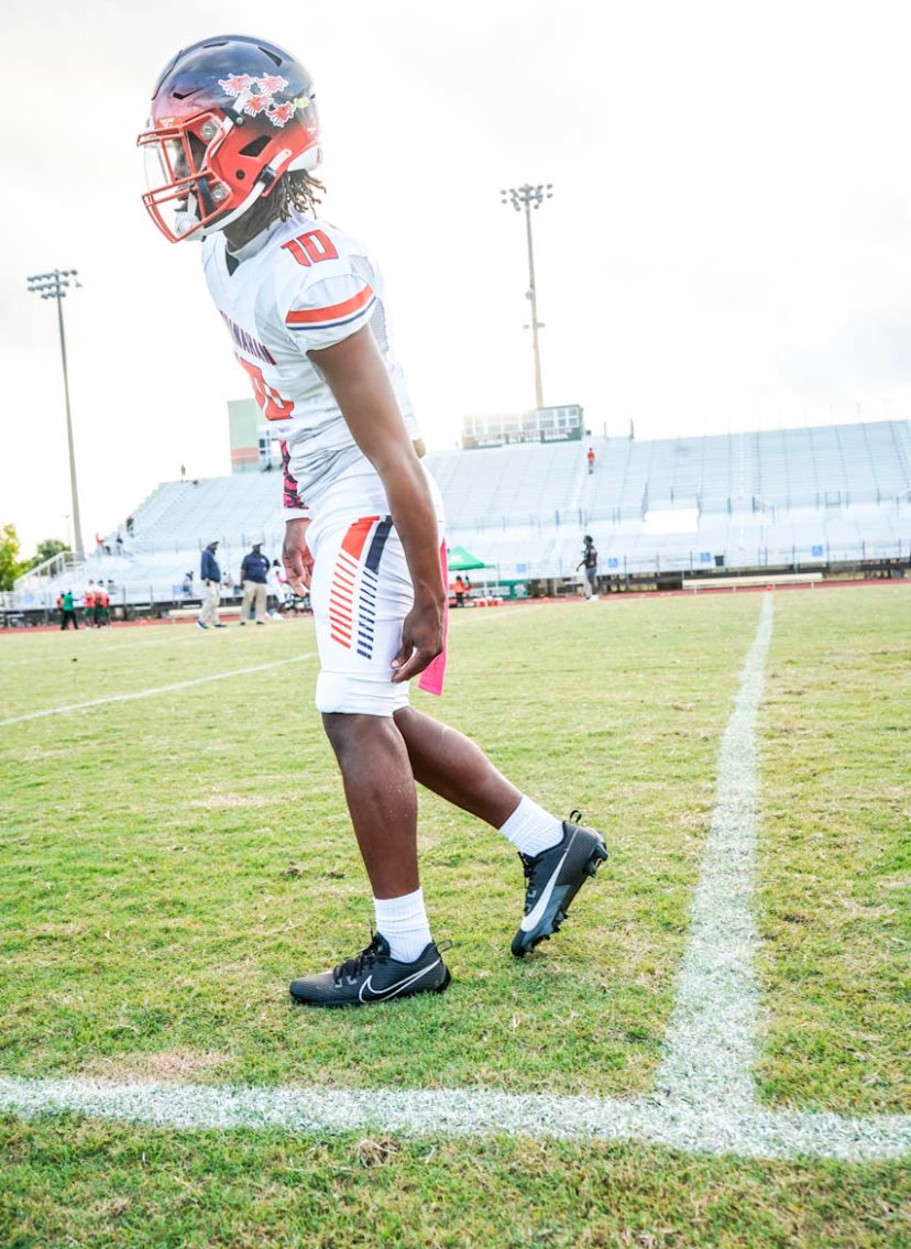 jffootball7's tweet photo. ๐จ25โ
First Three games back stats
Solo 14
assist 6
Tfls 2
Sacks 2.0
Total 20
@StranFootball @larryblustein @JerryRecruiting @PrepRedzoneFL @TopPreps @NP_Florida @CoachQ954
#THEHAN ๐งก๐ https://t.co/NqWh8lSVhR