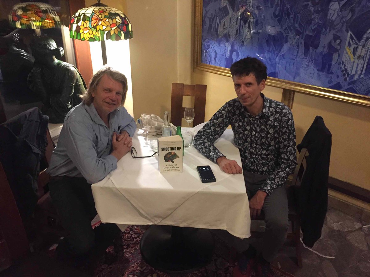 teunvoeten's tweet photo. Last week on fact finding mission, drugs/homelessness in Frankfurt/Leipzig.
I continued to Krakov, just around the corner, and had the honor and pleasure to have diner with Prof @LukaszKamienski who wrote the classic masterpiece on 30 centuries of Drugs and Warfare #ShootingUp https://t.co/kles59xKZ1