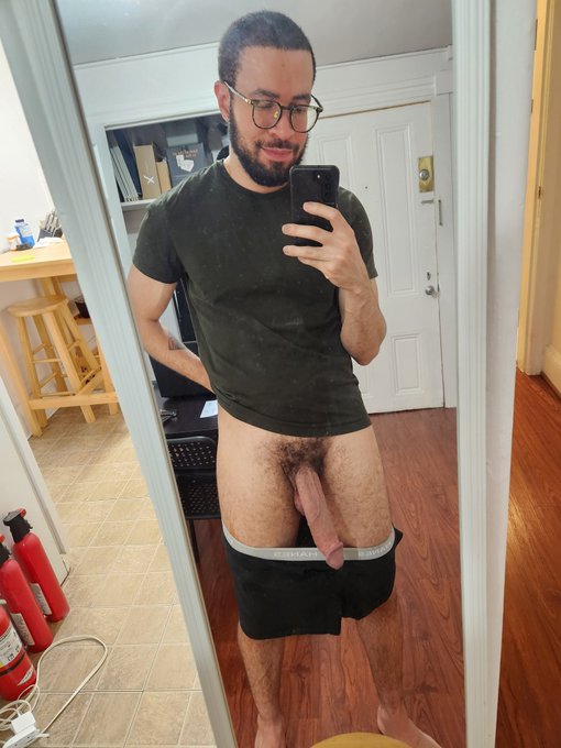 Would you buy me a gift? https://t.co/dV0JiQqLig