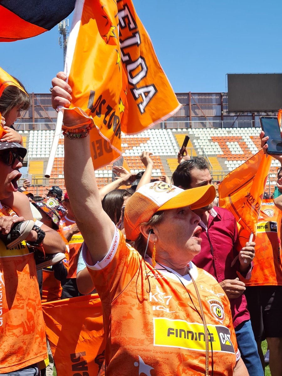 Cobreloa_SADP's tweet photo. ¡SOMOOOOS DE PRIMERA CARAJO! 🟠⚪️🟠🦊 

EL GIGANTE HA VUELTO. https://t.co/J44yvWJuKc