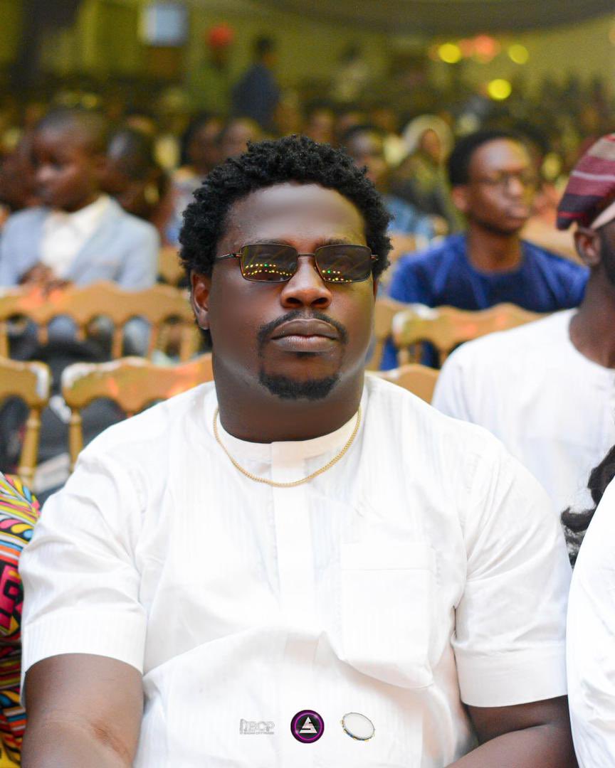 TheSeunFakorede's tweet photo. Beautiful Sunday evening with the LOML, Chioma, at the Ibadan City Praise 2023. 

Blessed be the name of the LORD forever and ever!

📷: @Diamond_Media_World https://t.co/O5RJUjVIGI