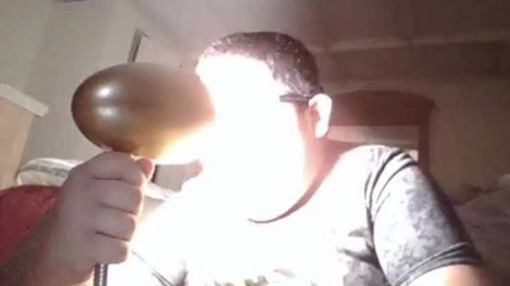 PokePalms's tweet photo. POV: Copper Bulb oxidised level -1000

#MinecraftLive2023 #MinecraftMobVote https://t.co/CRN4CrNg4k