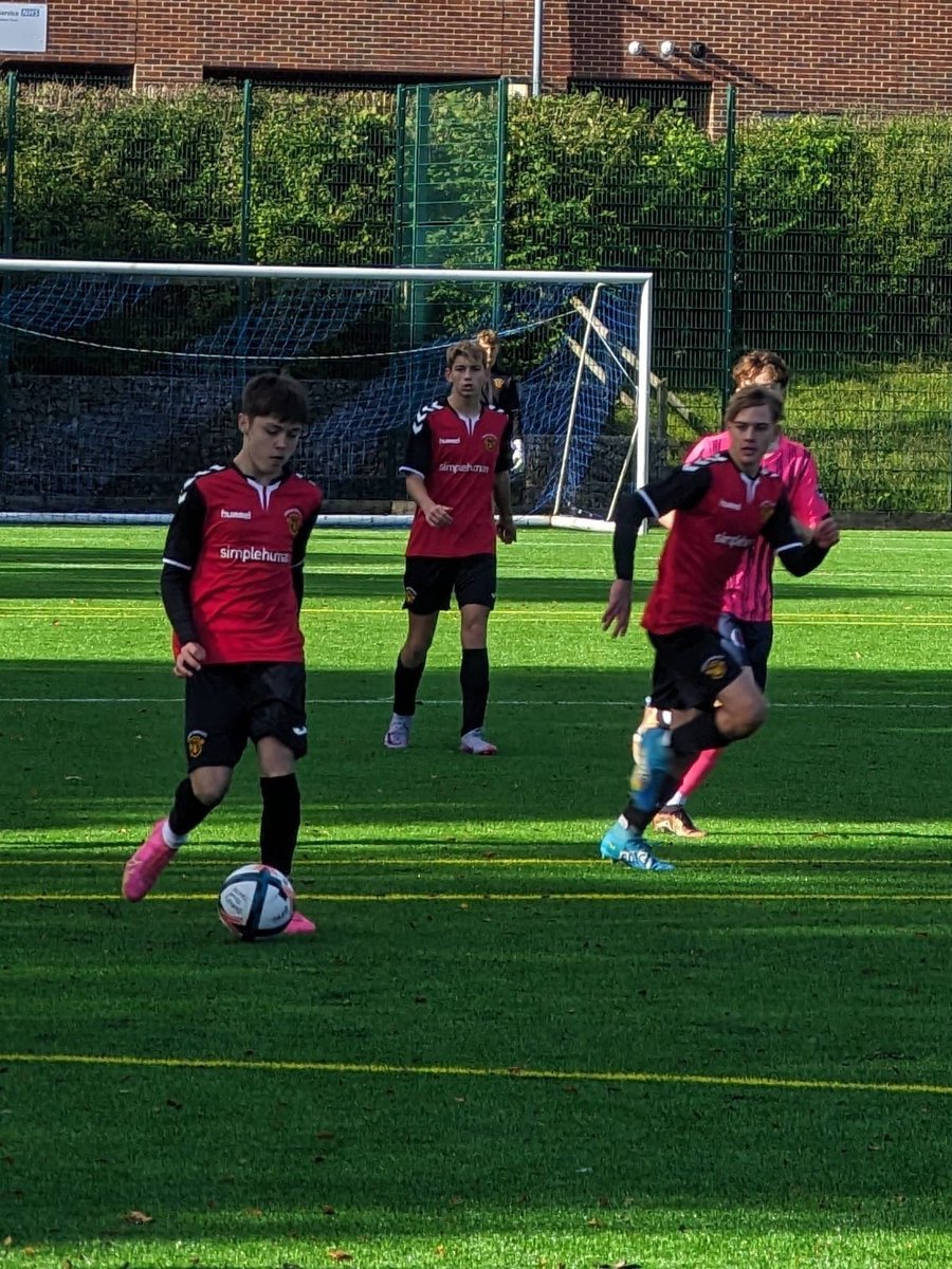 town_jpl's tweet image. Some photos from yesterdays 4-3 win against a strong @NorthSomersetFD side. Real rollercoaster of a game, with goals from Warren T, Harry B, Theo B and Sam J. Thanks to Bill and his boys for staying for the after the game - much appreciated 👍⚽️