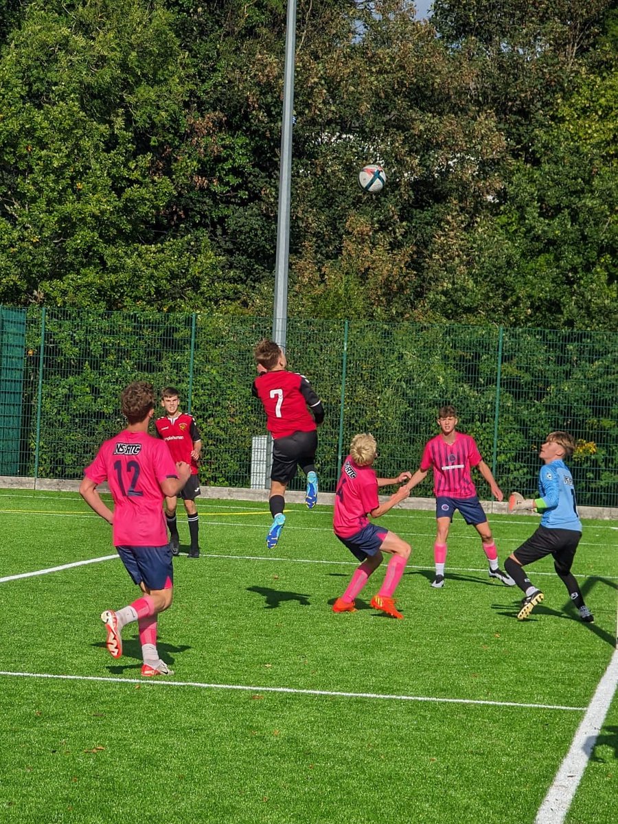 town_jpl's tweet image. Some photos from yesterdays 4-3 win against a strong @NorthSomersetFD side. Real rollercoaster of a game, with goals from Warren T, Harry B, Theo B and Sam J. Thanks to Bill and his boys for staying for the after the game - much appreciated 👍⚽️