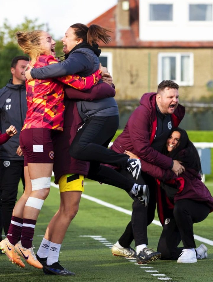 Eva_Olid's tweet photo. Love this team! 🇱🇻 https://t.co/6im4cmbO9k