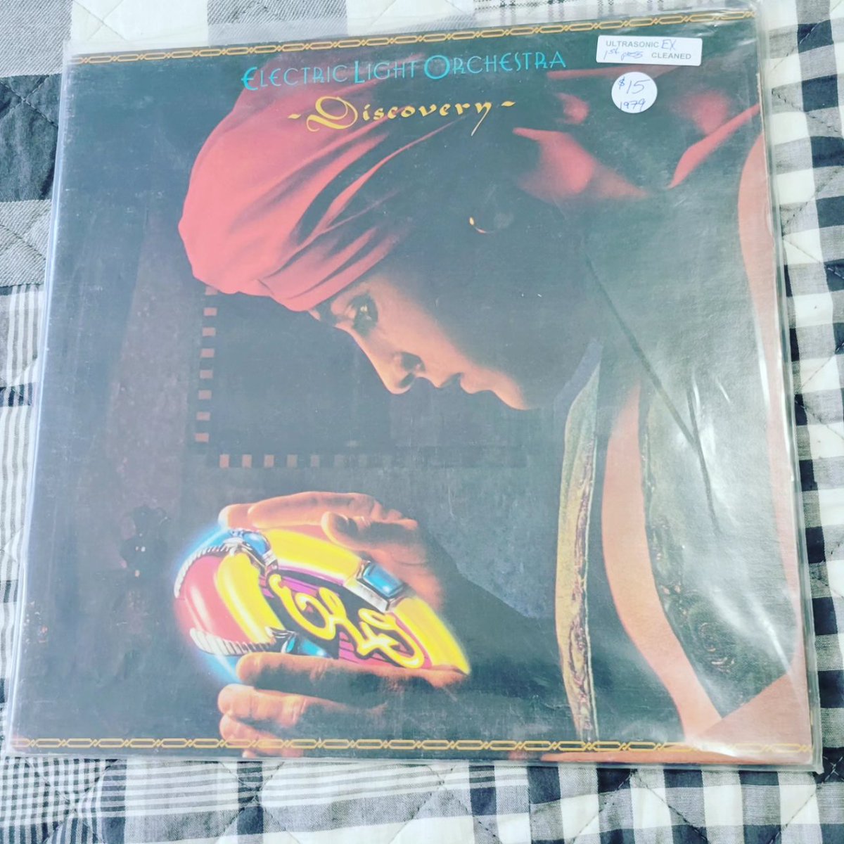 NerdyCheeseCurd's tweet photo. Some of my haul from the #halifaxrecordfair yesterday. https://t.co/4goQN4wy4D