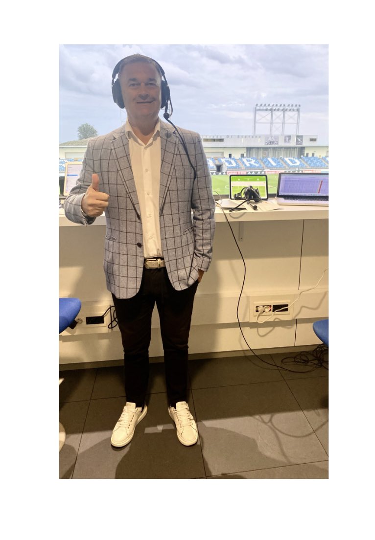 Holaaaa holaaaa , preparado para comentar en directo a partir de las 20:00 h en micrófonos🎙️Onda Madrid 106.0 fm ,Real Madrid Castilla - 
At. Sanluqueño , feliz tarde !!! ⚽️ #elpartidodelaonda <a href="/realmadridacade/">realmadridacademy</a> <a href="/atcosanluqueno/">Atlético Sanluqueño</a> @1RFEF_